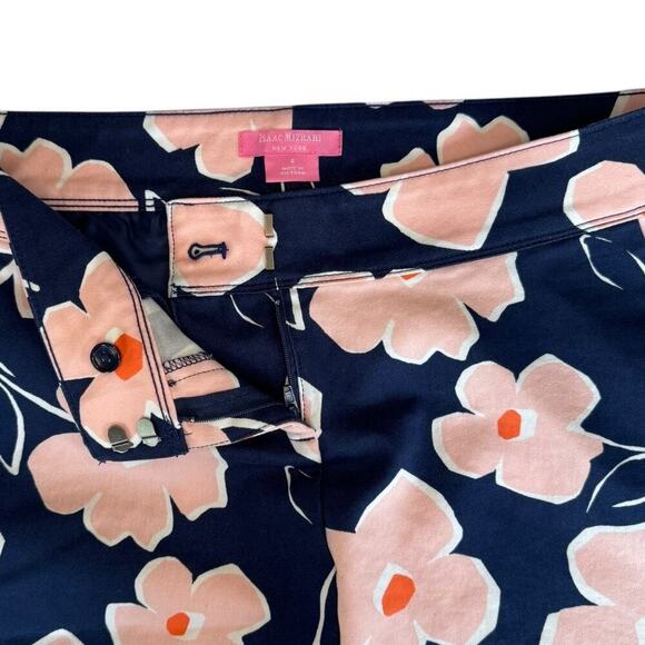 Isaac Mizrahi Women’s Navy and Pink Flower Peplum Shorts - Size 4 - Picture 3 of 7
